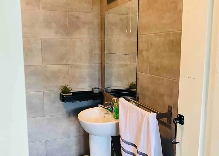 The Cosy Castaway * Wexford